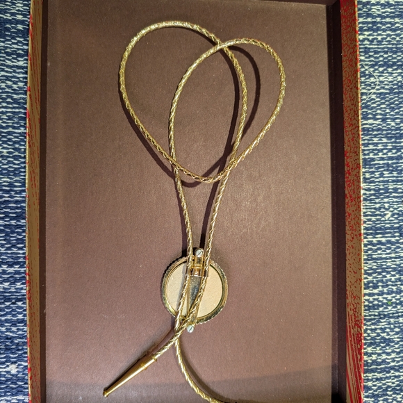 Vintage Gold and  Natural Malachite Bolo Necklace - Picture 4 of 6